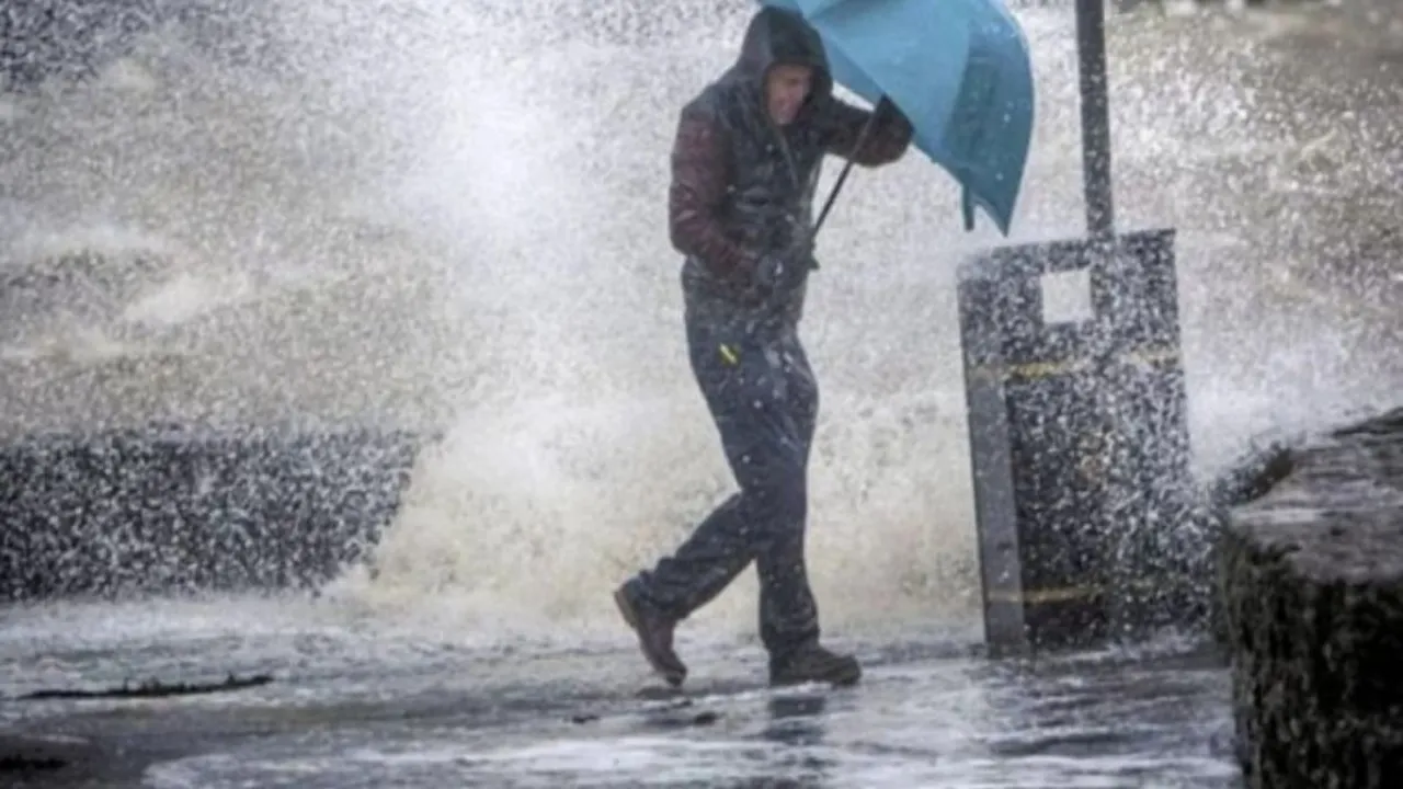 توضيح رسمي.. حقيقة تأثر مدينة طنجة بتبعات عاصفة مارتا الجوية المتوقعة